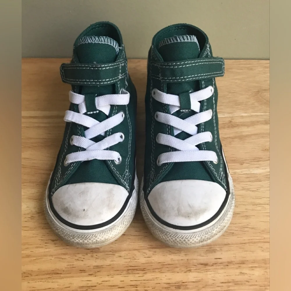 Converse All-Star Chuck Taylor High-Tops Green Size: US Toddler 10 EUR 26